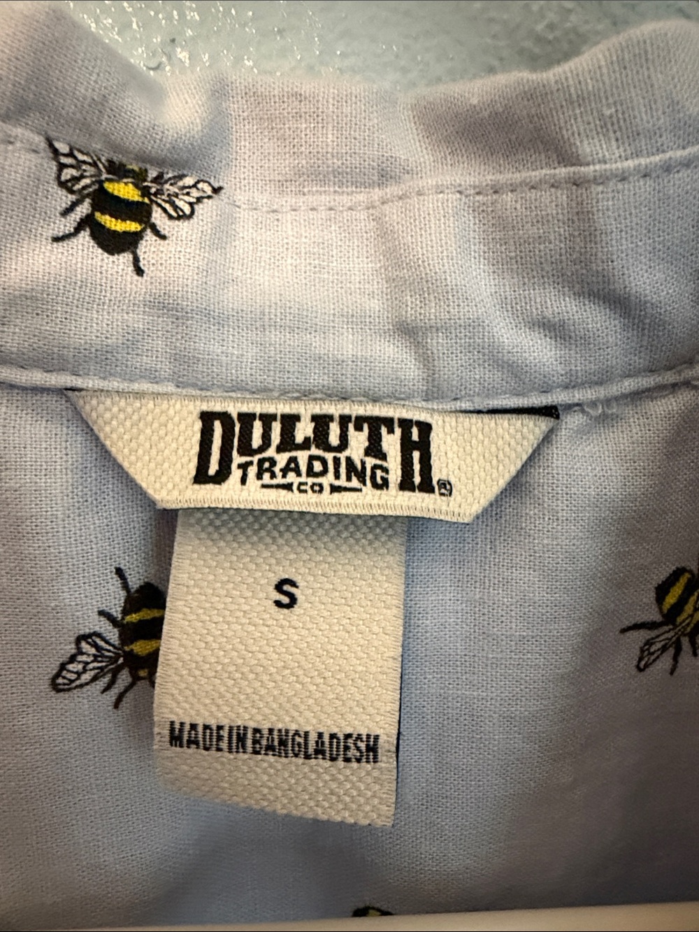 Duluth Trading Co Artisan Hemp Camp Shirt Light Blue Bee Design Women’s Small - Picture 2 of 6
